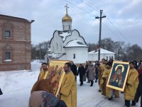 Встреча храмовой иконы Божией Матери "Всецарица"